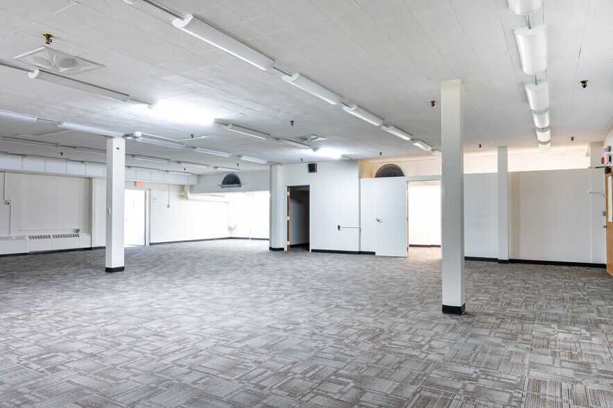 More Photos Of 11 Beckwith Ave, Binghamton Manufacturing For Lease