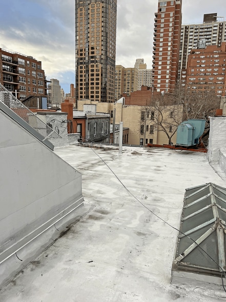 More Photos Of 1599 York Ave, New York Storefront Retail Residential For Sale
