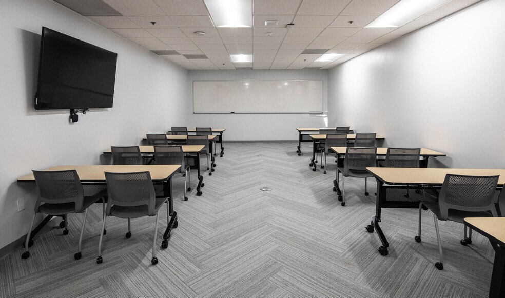 More Photos Of 5511 Capital Center Dr, Raleigh Office For Lease