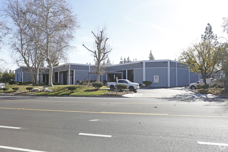 Primary Photo Of 2248-2282 Townsgate Rd, Westlake Village Light Manufacturing For Lease