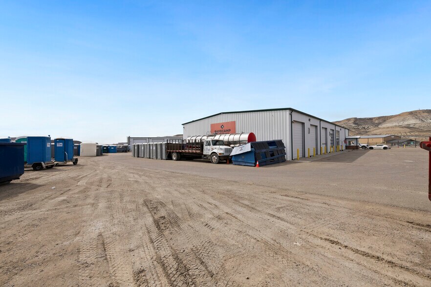 More Photos Of 44-46 Wilkins Peak Dr, Rock Springs Warehouse For Sale