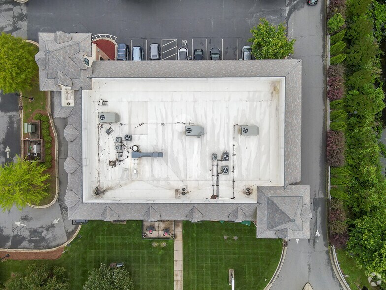 More Photos Of 235 Medical Park Rd, Mooresville Storefront Retail Office For Lease