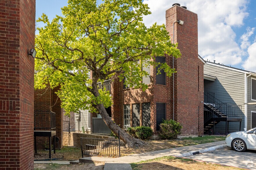 More Photos Of 13050 Park Xing, San Antonio Apartments For Sale