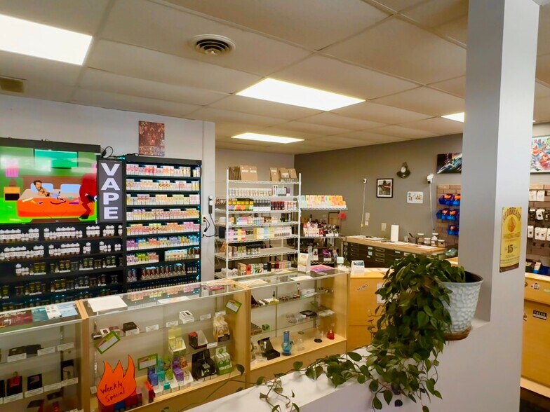 More Photos Of 802 Lima St, Wapak Storefront Retail Office For Sale