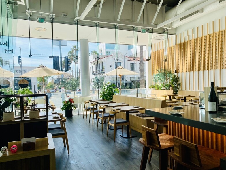 More Photos Of 6565 W Sunset Blvd, Hollywood Office For Lease