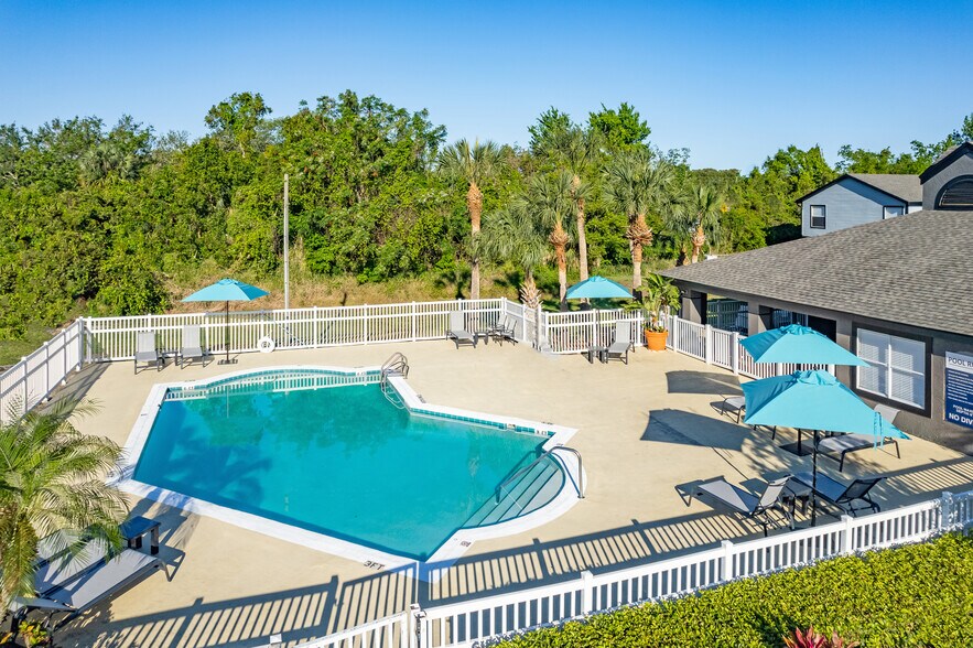 More Photos Of 2450 Hartwell Ave, Sanford Apartments For Sale