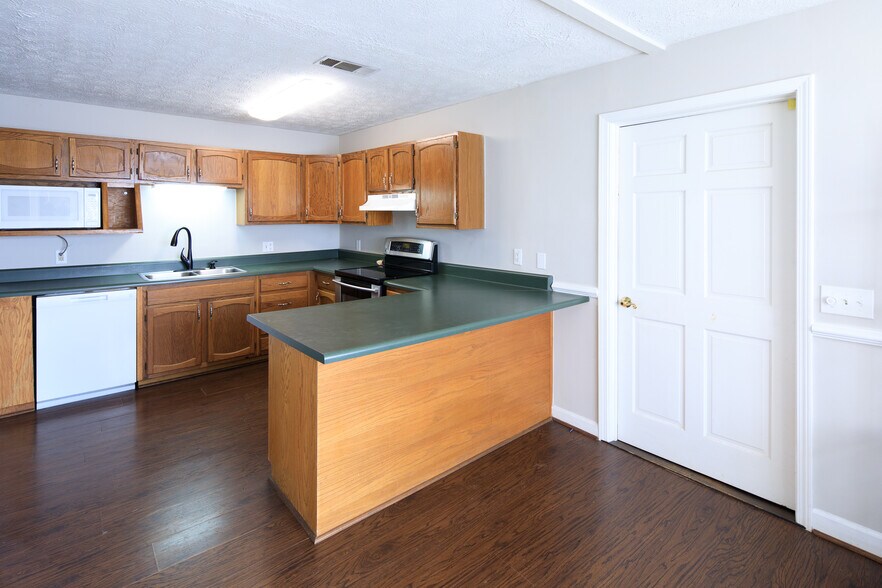 More Photos Of 3890 Steve Tate Rd, Marble Hill Office Residential For Sale