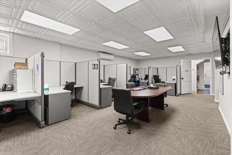 More Photos Of 642 Central Ave, Dover Office For Lease