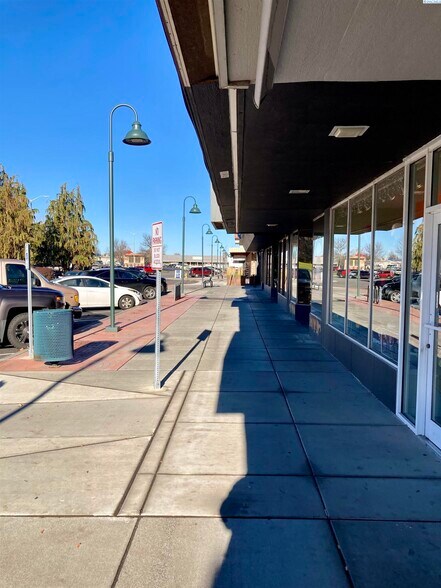 More Photos Of 1356-1358 Jadwin Ave, Richland General Retail For Sale