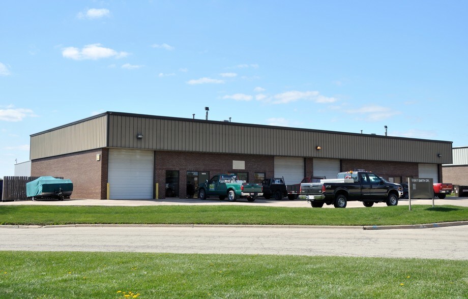 More Photos Of 11917 Smith Dr, Huntley Light Distribution For Lease