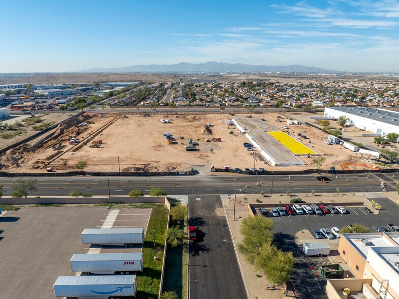 More Photos Of 7550 N Glen Harbor Blvd, Glendale Distribution For Lease