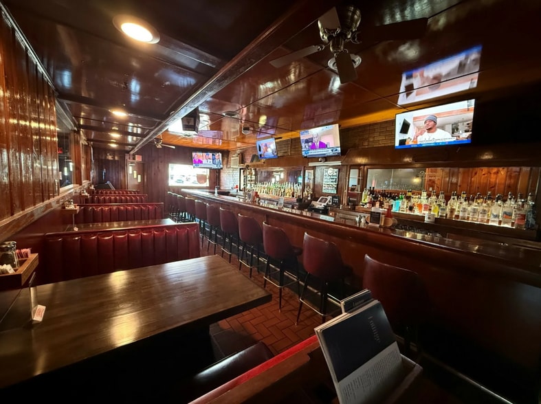 More Photos Of 48 E Joliet St, Schererville Restaurant For Sale
