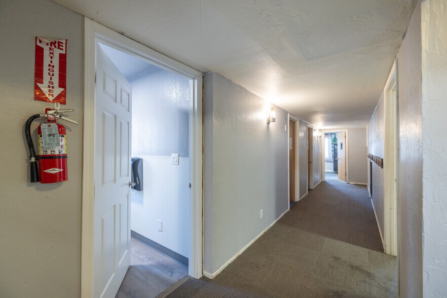 More Photos Of 628 Royer St, Roseville Schools For Lease