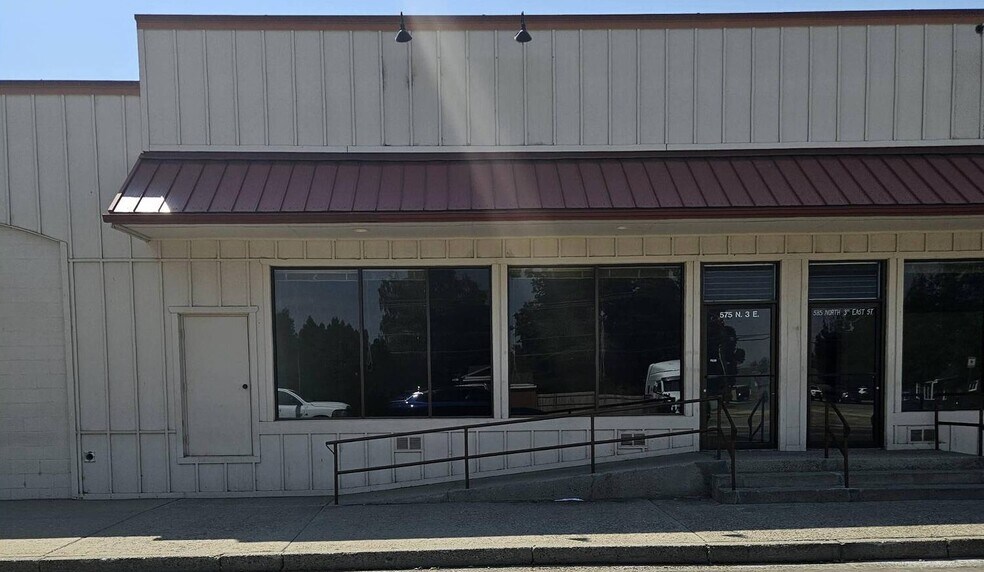 More Photos Of 210-290 E 5th N, Mountain Home Freestanding For Sale