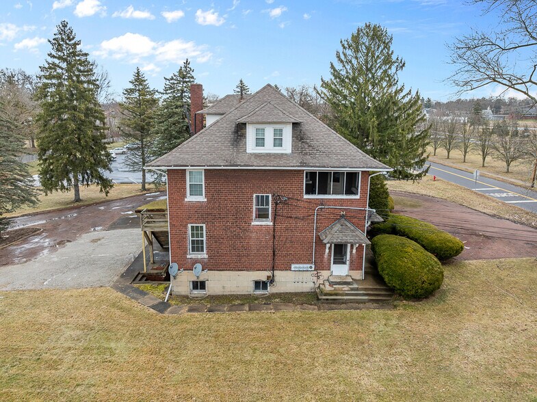 More Photos Of 203 Glamorgan St, Alliance Apartments For Sale