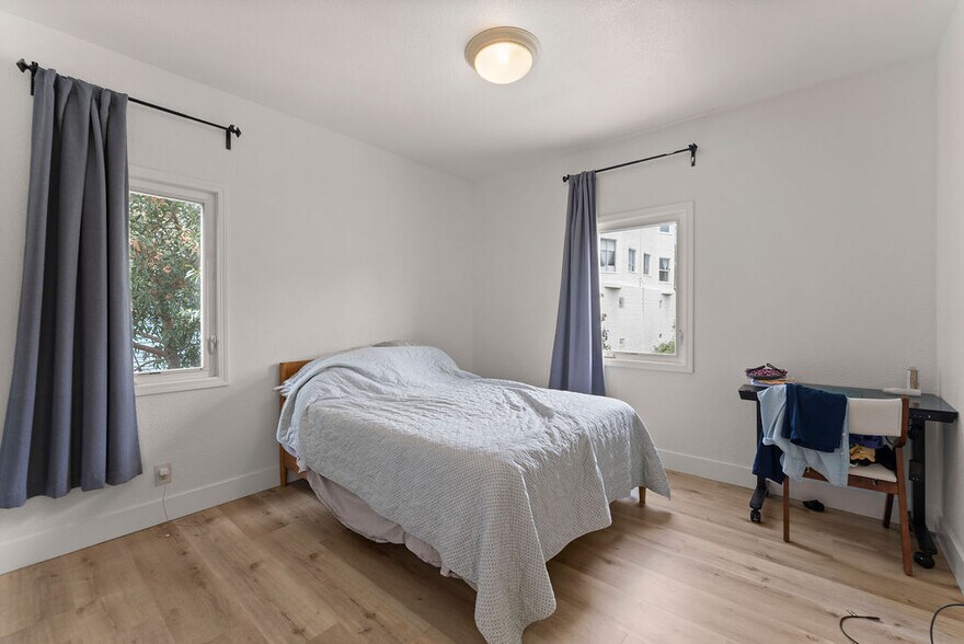 More Photos Of 74 Pearl St, Oakland Apartments For Sale