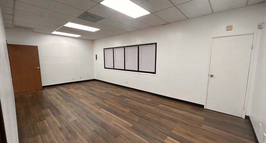 More Photos Of 27630 Commerce Center Dr, Temecula Office For Sale