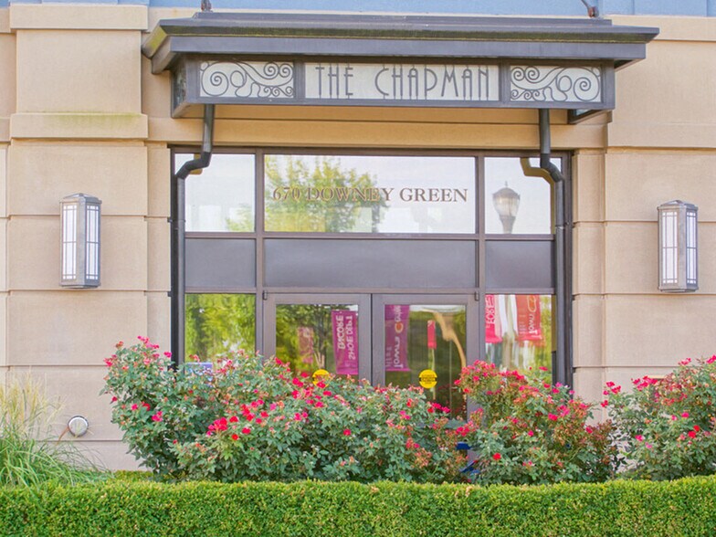 More Photos Of 670 Downey Green, Hampton Apartments For Sale