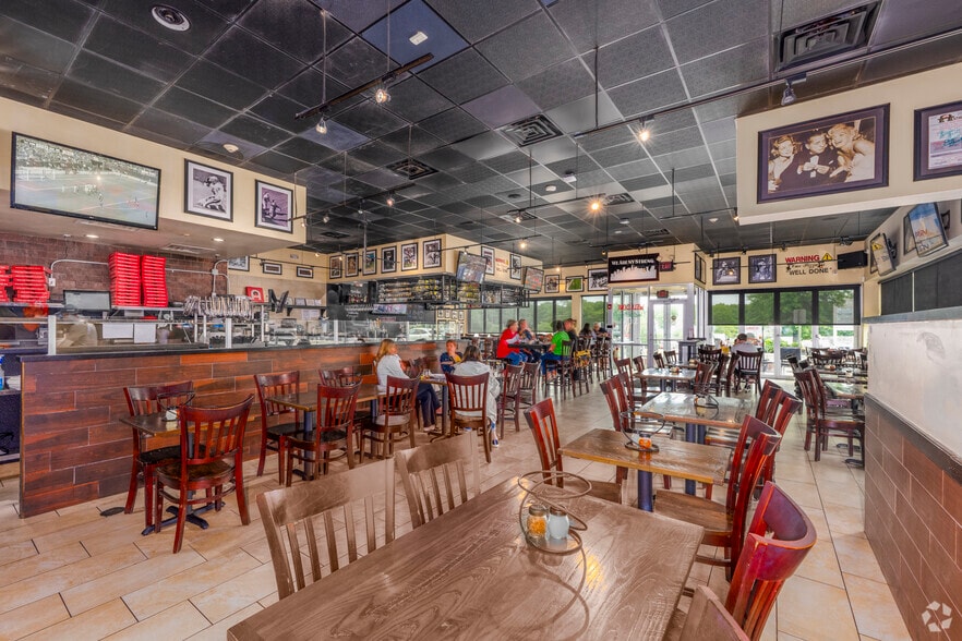 More Photos Of 6401 Jericho Tpke, Commack Restaurant For Sale