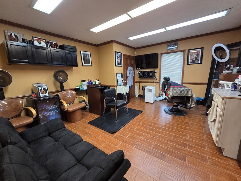 More Photos Of 5513 Monroe Rd, Charlotte Office Residential For Sale