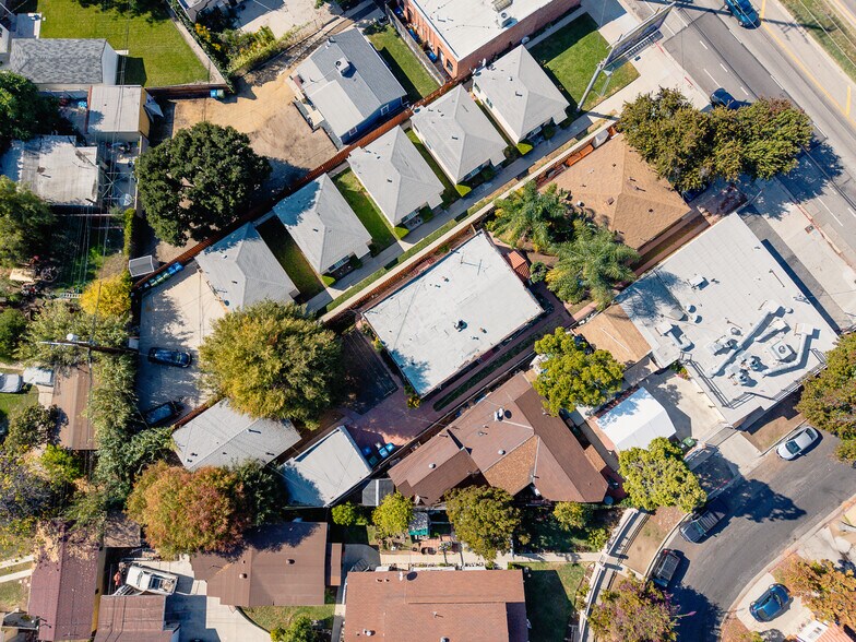 More Photos Of 4546 Eagle Rock Blvd, Los Angeles Apartments For Sale