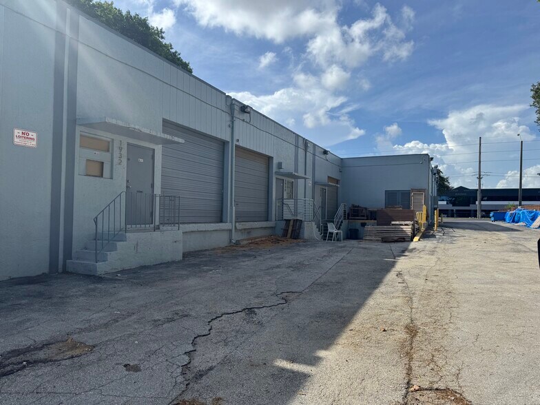 More Photos Of 1920-1934 Stirling Rd, Dania Beach Freestanding For Sale