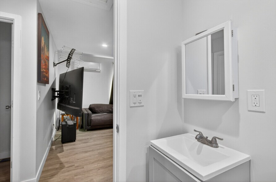 More Photos Of 402 Colin Kelly Dr, Roseville Apartments For Sale