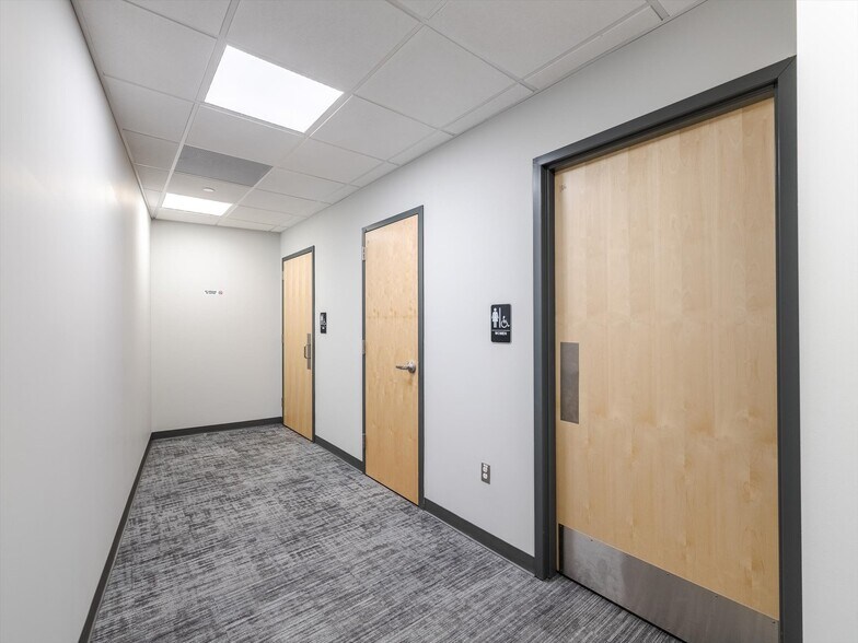 More Photos Of 520 W Roosevelt Blvd, Philadelphia Medical For Sale