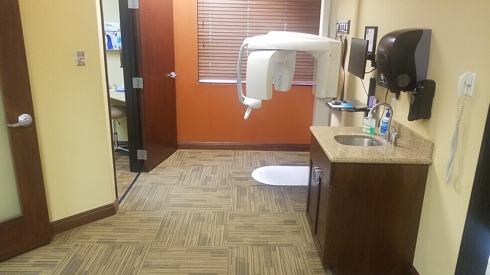 More Photos Of 7884 W Sahara Ave, Las Vegas Medical For Sale