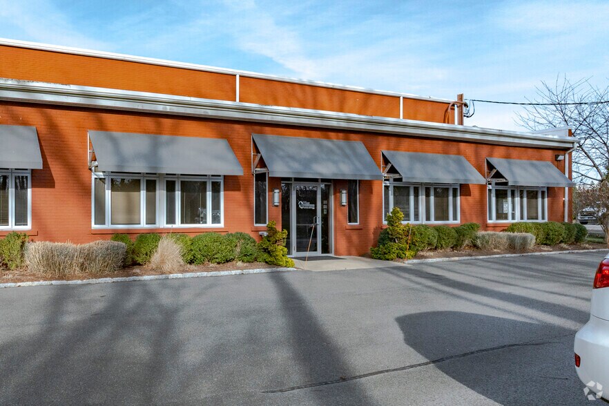 More Photos Of 1180 Stratford Rd, Stratford Manufacturing For Lease