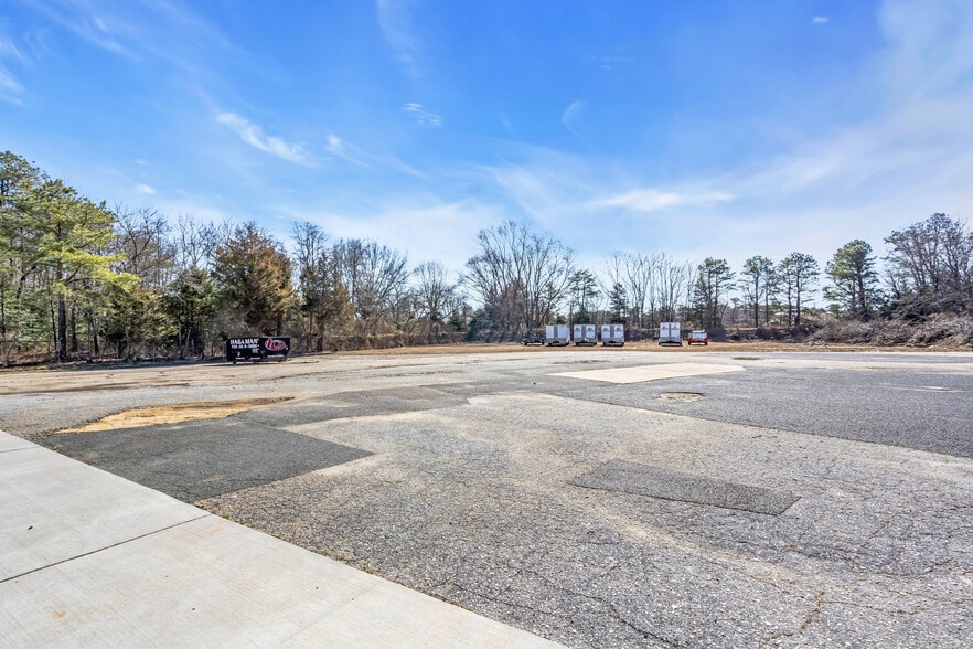 More Photos Of 55 Schoolhouse Rd, Whiting Warehouse For Lease