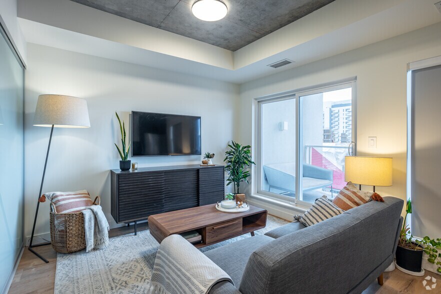 More Photos Of 12322 102 Av NW, Edmonton Apartments For Lease