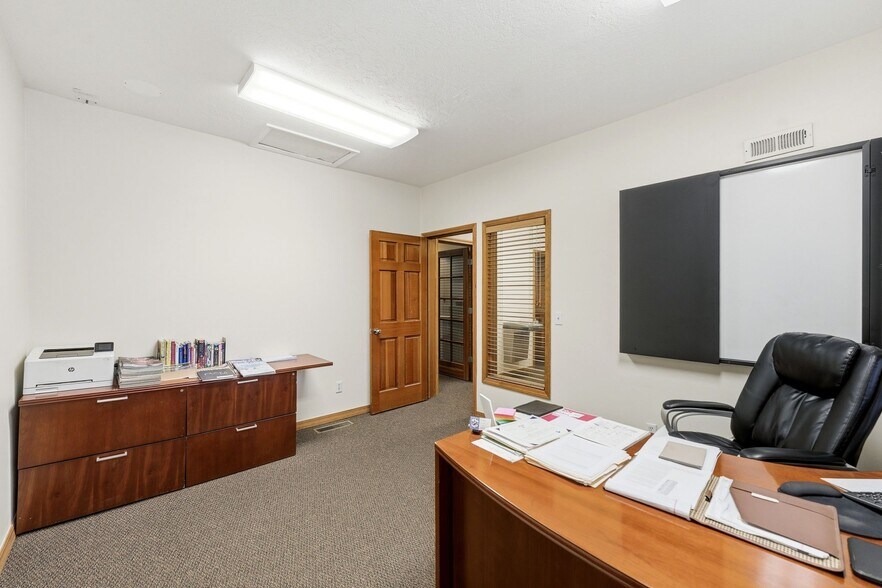 More Photos Of 1762 Prospector Ave, Park City Office For Sale