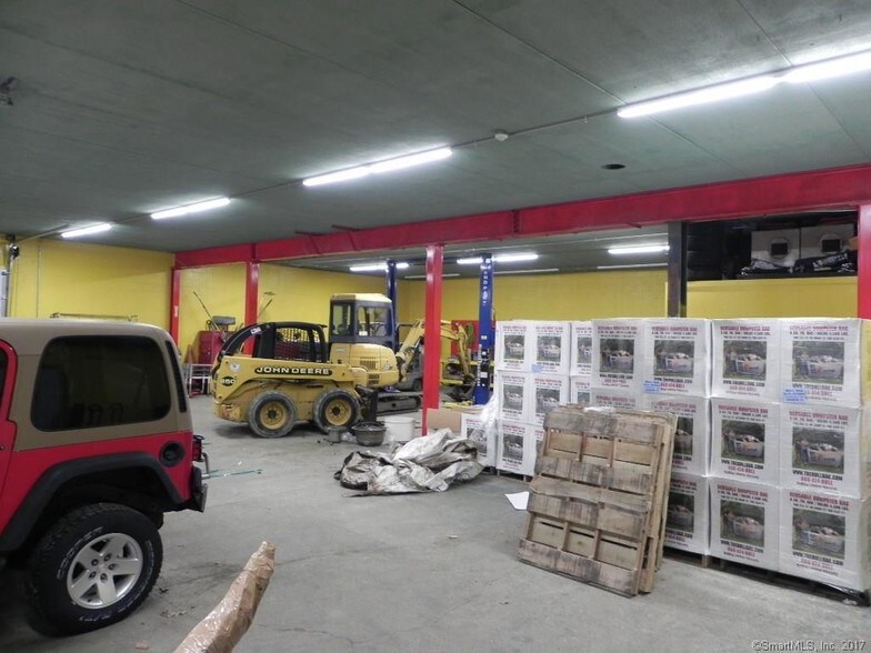 More Photos Of 8 Route 80, Killingworth Warehouse For Lease
