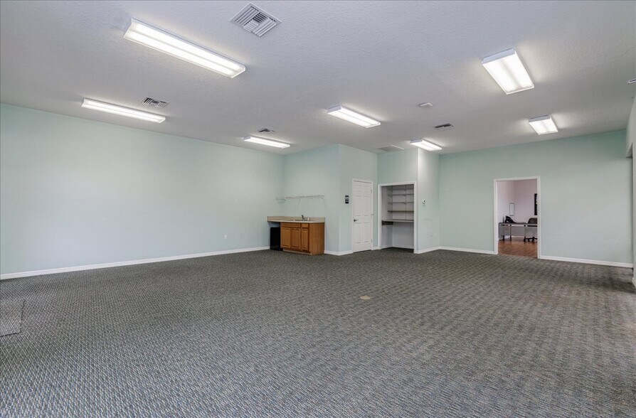 More Photos Of 2231 W Highway 44, Inverness Medical For Sale