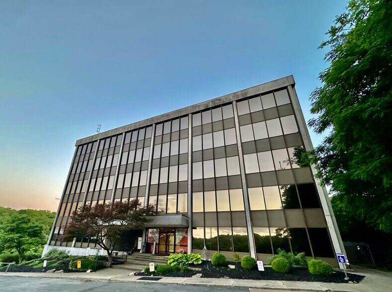 More Photos Of 2300 Montana Ave, Cincinnati Office For Sale