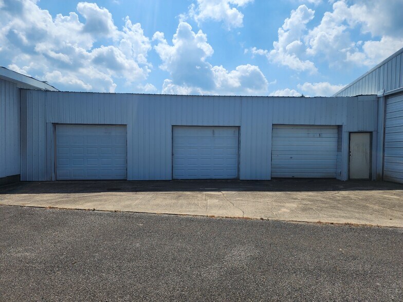 More Photos Of 1230 Jackson St, Columbus Warehouse For Lease