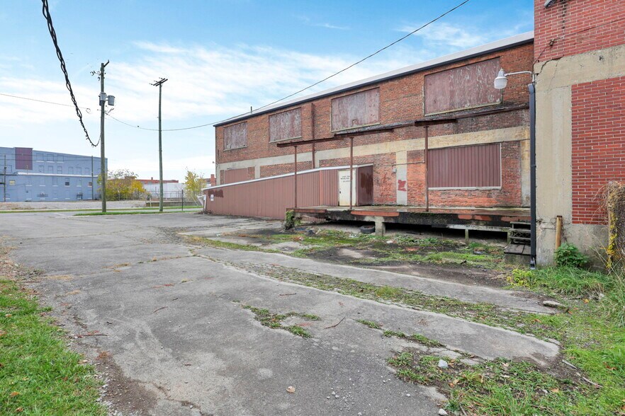 More Photos Of 435 N Elizabeth St, Lima Warehouse For Sale