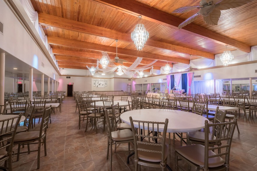 More Photos Of 401 Pennsylvania St, South Houston Lodge Meeting Hall For Sale
