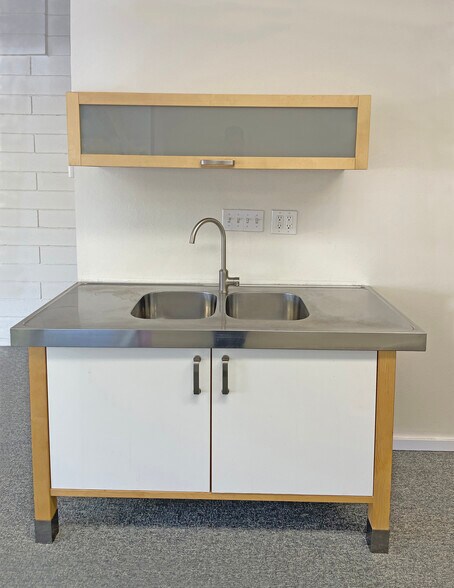 More Photos Of 1841-1847 Berkeley Way, Berkeley Office For Lease