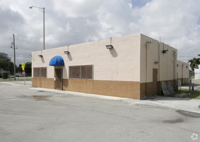 More Photos Of 2381-2389 NW 54th St, Miami Freestanding For Sale