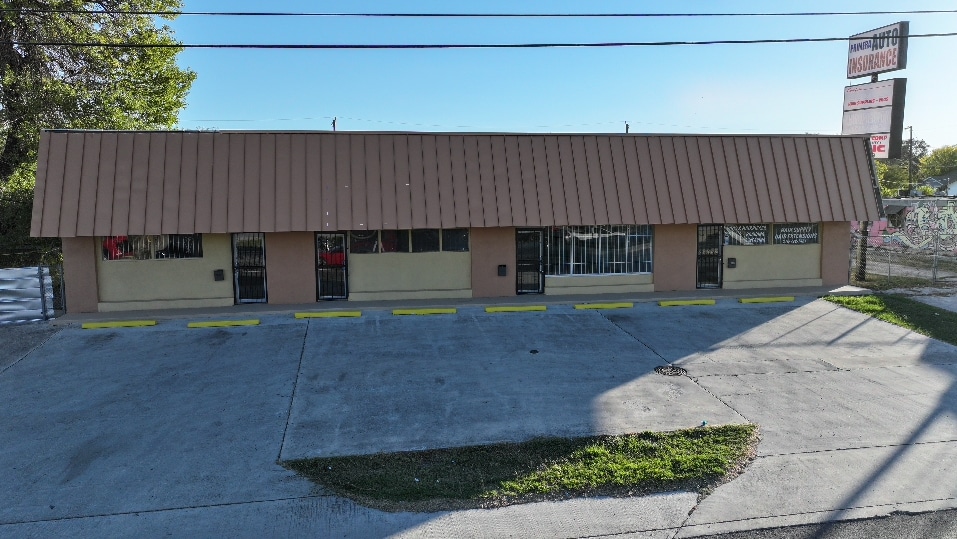 More Photos Of 1430 Culebra Rd, San Antonio General Retail For Sale
