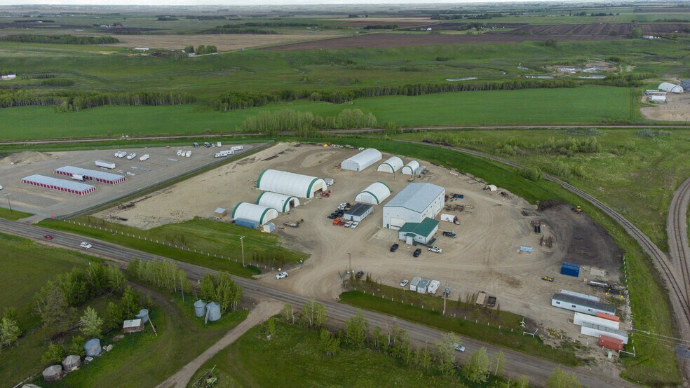 More Photos Of 3001 - 23 Street, Didsbury Distribution For Sale