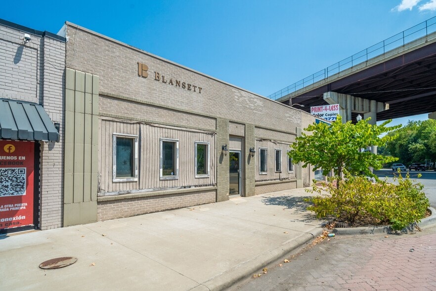 More Photos Of 3306-3308 Pike Ave, North Little Rock Storefront For Sale