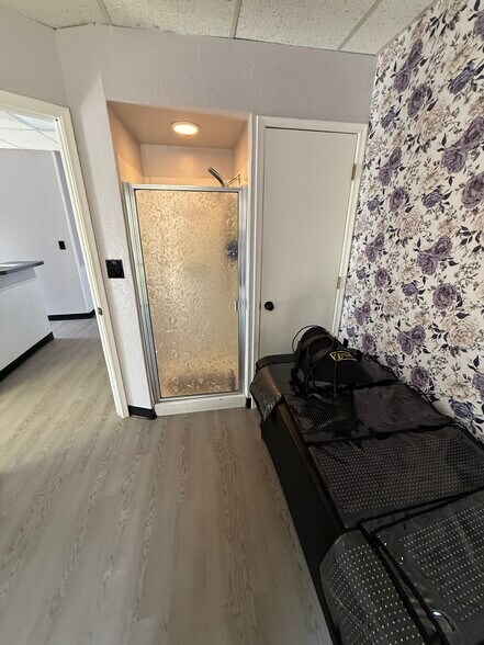 More Photos Of 2980-2982 E Fort Lowell Rd, Tucson Office For Sale