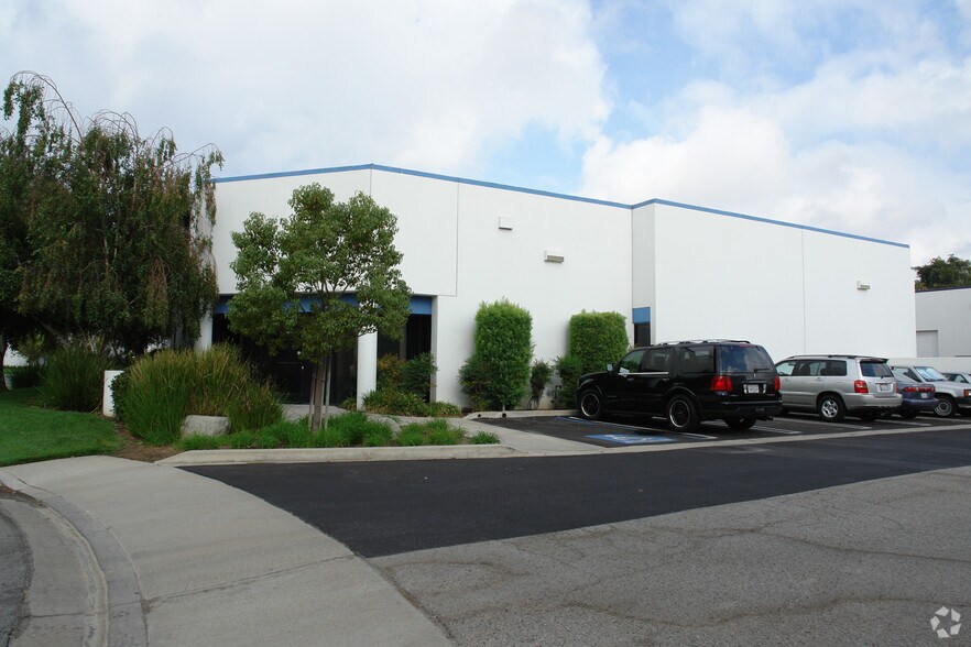 More Photos Of 11975 Discovery Ct, Moorpark Warehouse For Sale