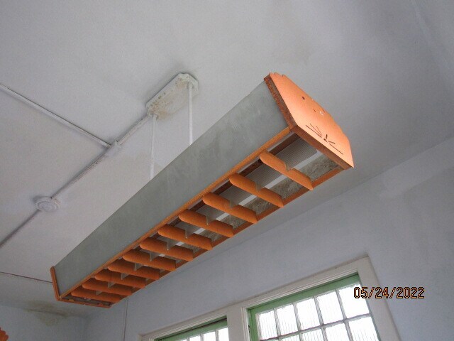 More Photos Of 301 N Washington St, Ardmore Distribution For Sale