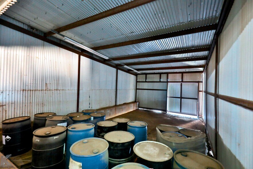 More Photos Of 3097 Brick Plant Rd, Snyder Manufacturing For Sale