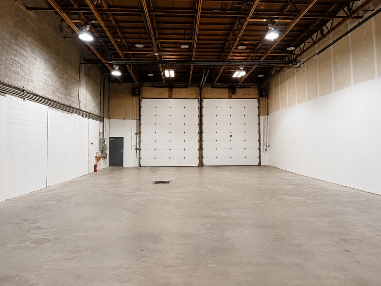 More Photos Of 4907 1st Ave, Edson Light Distribution For Lease