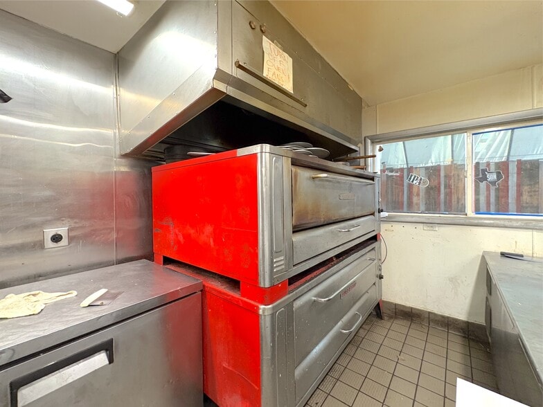 More Photos Of 26-30 S San Francisco St, Flagstaff Storefront Retail Office For Lease